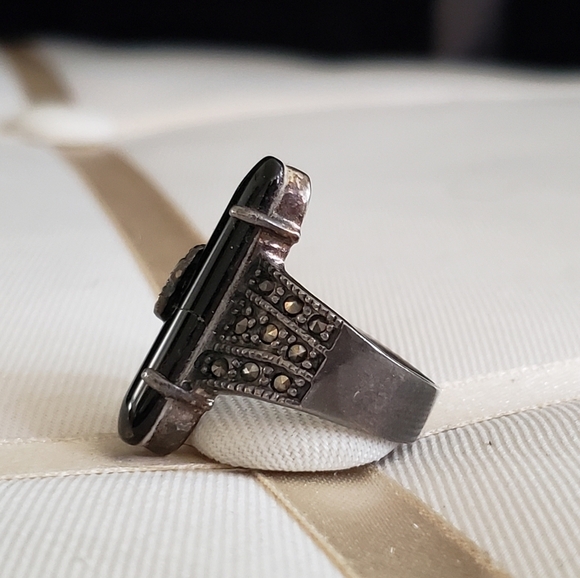 Vintage Rare Sterling Silver and Marcasite with Onyx Stone Ring Size 7 - Picture 3 of 8